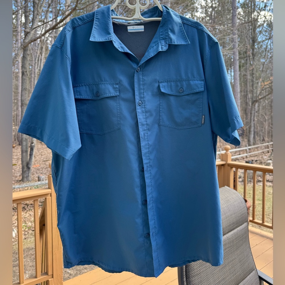Columbia, Blue Short Sleeve Button-Up Shirt, size XL